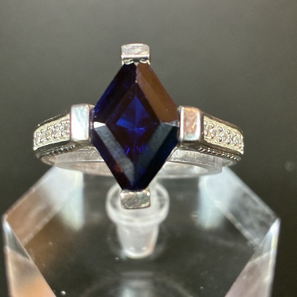 Sterling Silver Ring Shield Cut Blue Lab Spinel Art Deco Size 8